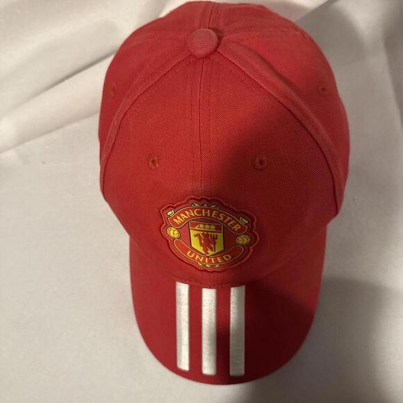 Vintage Manchester United hat. Red. Adidas. Adjustable. Pre-owned. - Picture 2 of 10